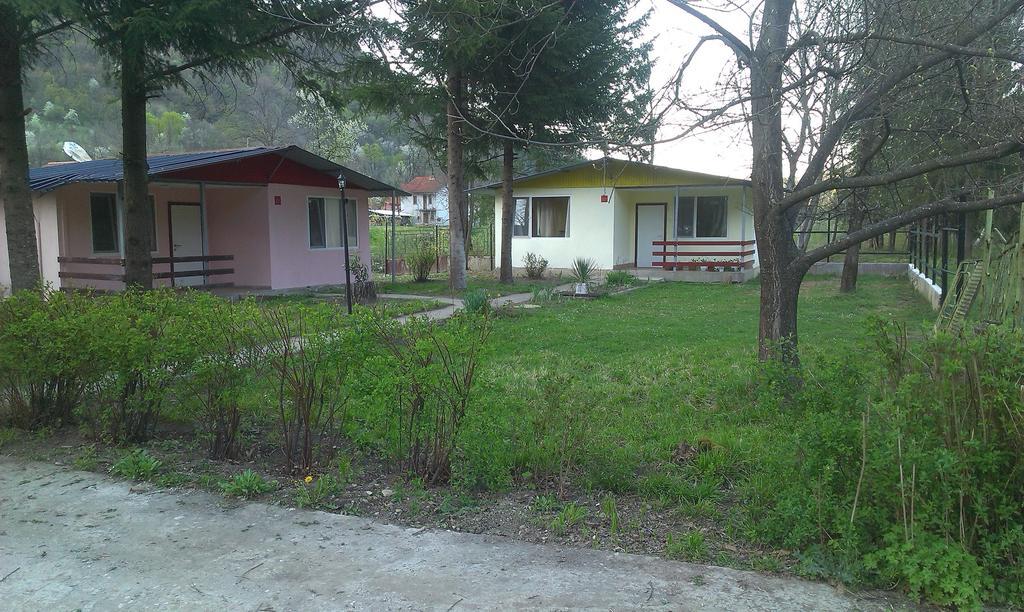Къща За Гости Дъга Cherni Osum Luaran gambar
